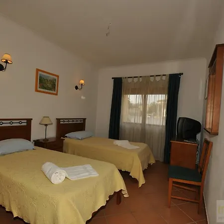 Dona Ana - A002 Lagos